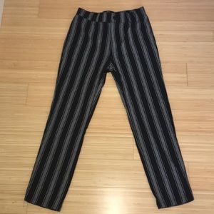 Tillys Girls black and gray pants
